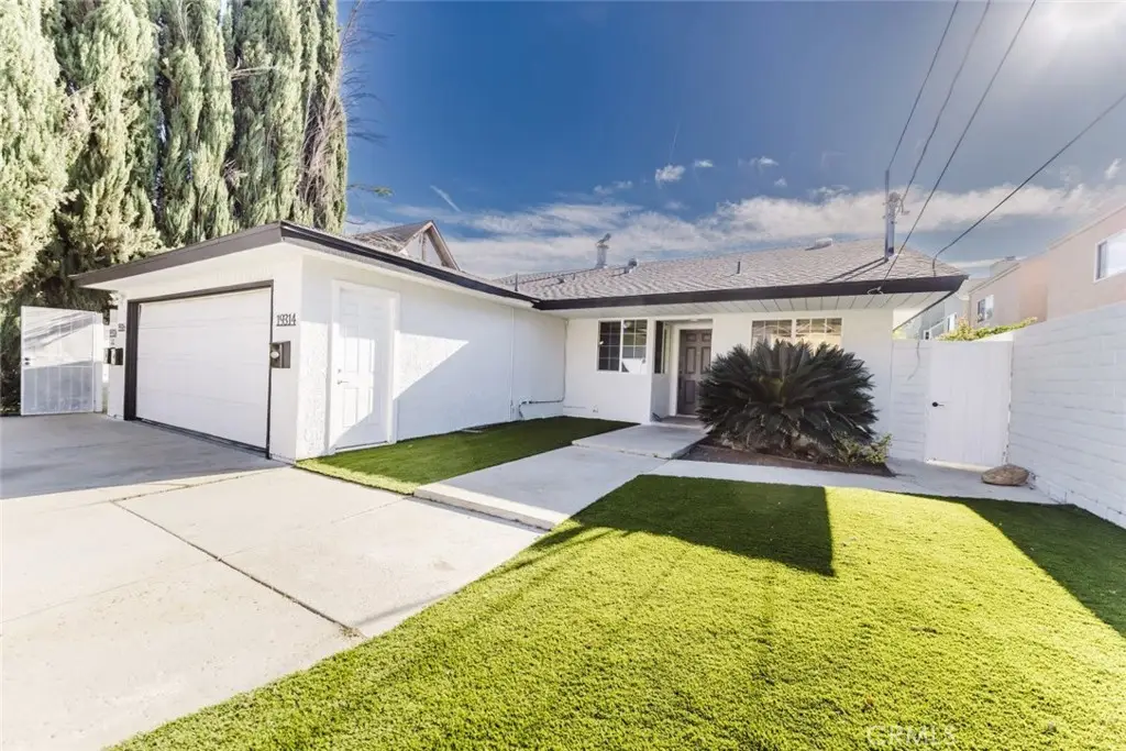 19314 Valerio, Reseda, CA 91335 - #1