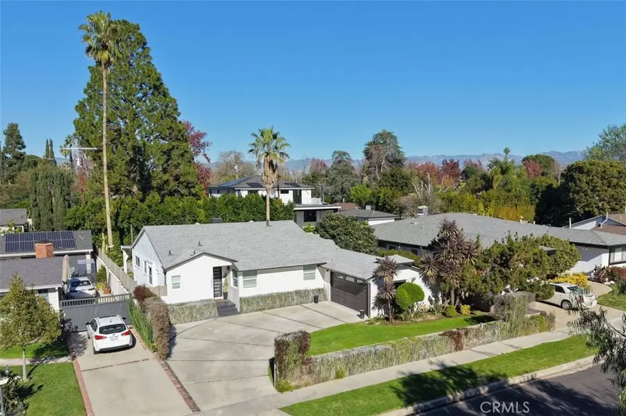 13505 Delano Street, Valley Glen, CA 91401 - Image #2