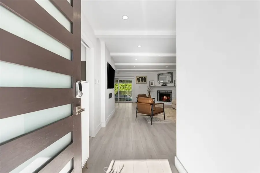 13505 Delano Street, Valley Glen, CA 91401 - Image #3