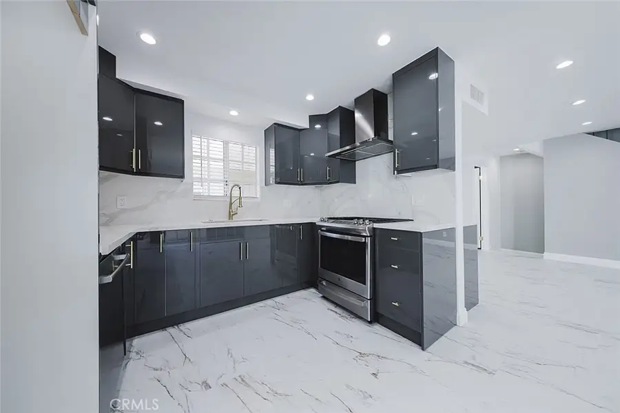 10274 Tujunga Canyon Boulevard #4, Tujunga, CA 91042 - #2