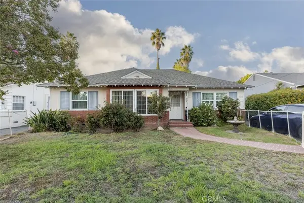 15439 Hart Street, Van Nuys, CA 91406