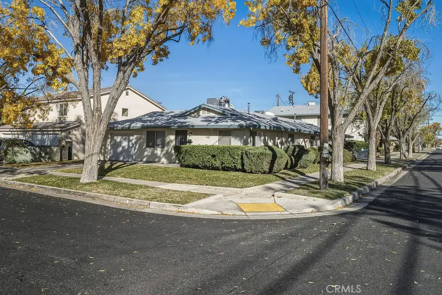 44702 Fig Avenue, Lancaster, CA 93534 - #3