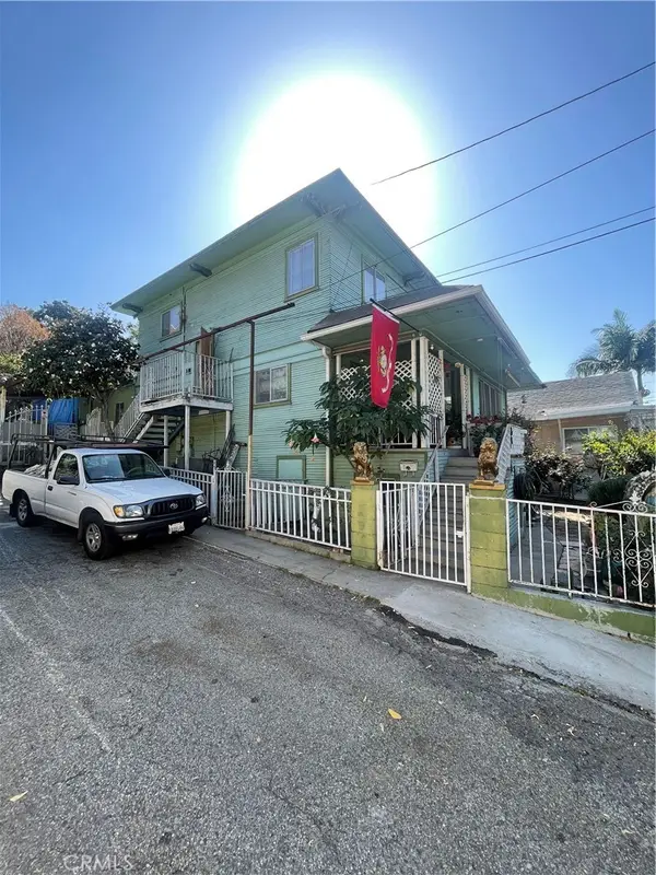 924 S Mott, Los Angeles, CA 90023