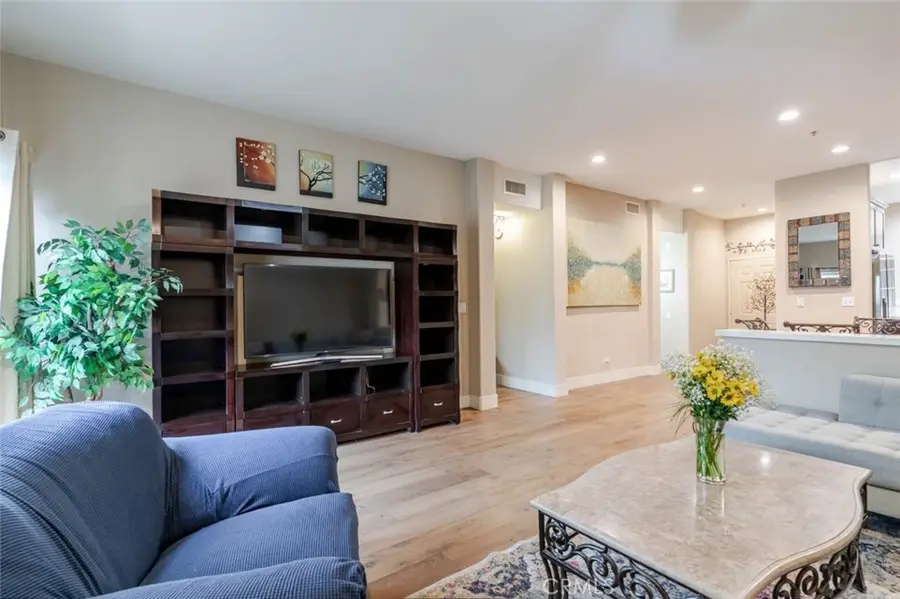 10604 Valley Spring Lane #105, Toluca Lake, CA 91602 - #3