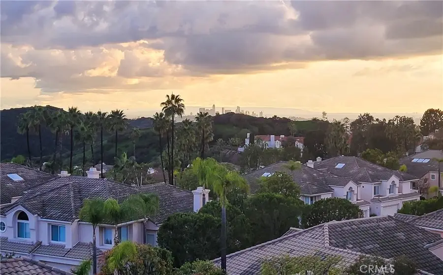 1942 Caminito De La Estrella, Glendale, CA 91208 - Image #3