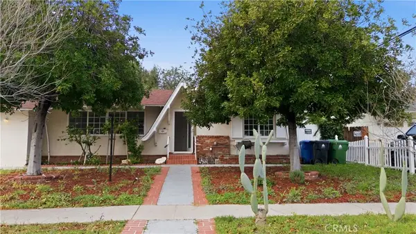 8443 Remmet, Canoga Park, CA 91304