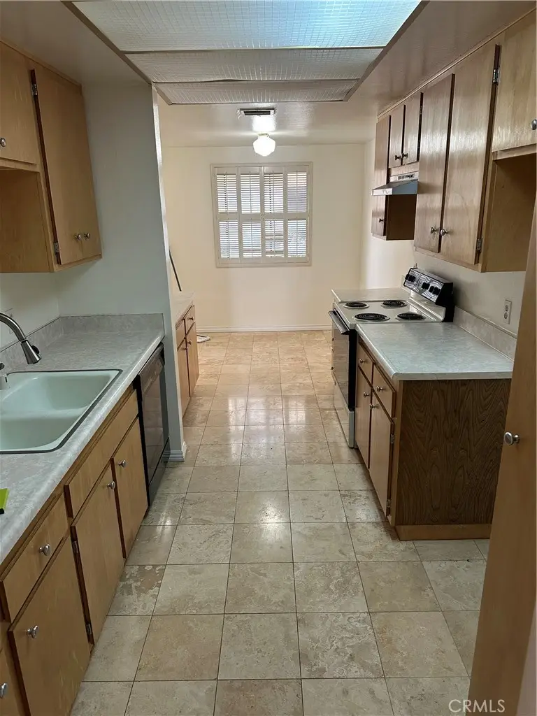 1401 Valley View St #129, Glendale, CA 91202 - #3