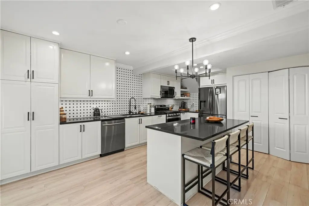 8601 Sunland, Sun Valley, CA 91352 - #1