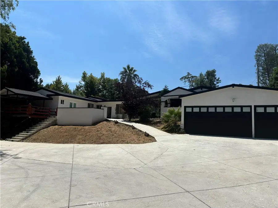 19404 Olivos Drive, Tarzana, CA 91356 - #2