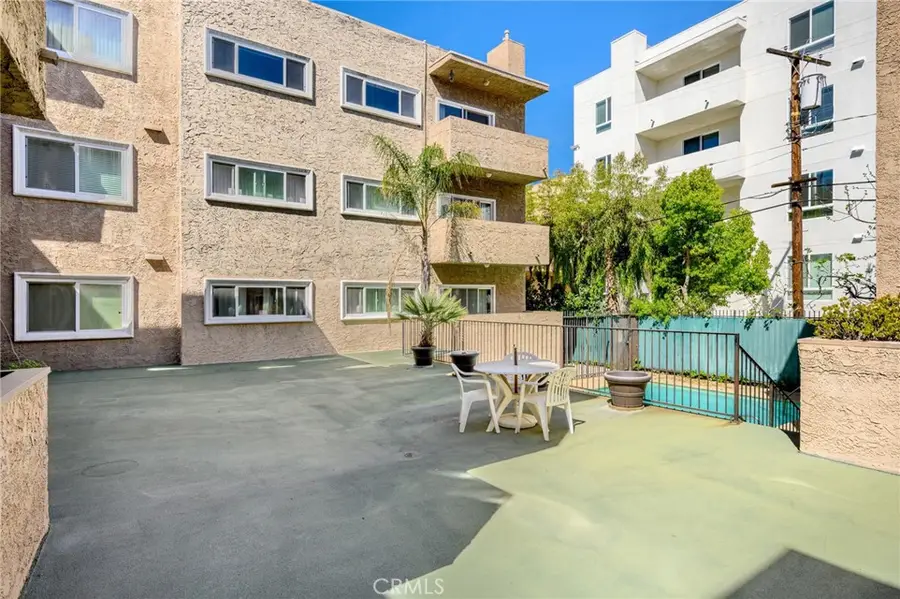 14607 Erwin #107, Van Nuys, CA 91411 - #2