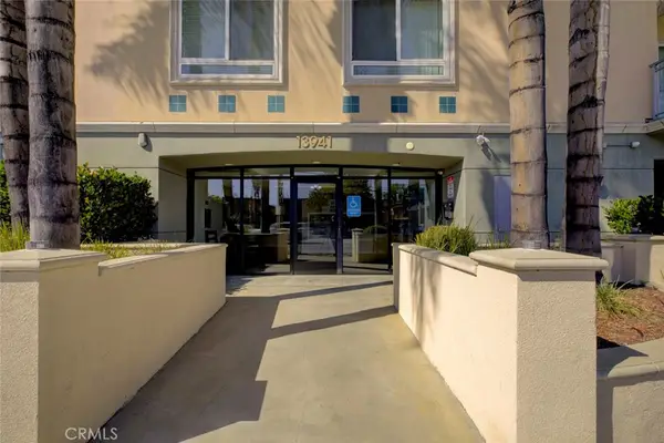 13941 Sherman Way Boulevard #401, Van Nuys, CA 91405