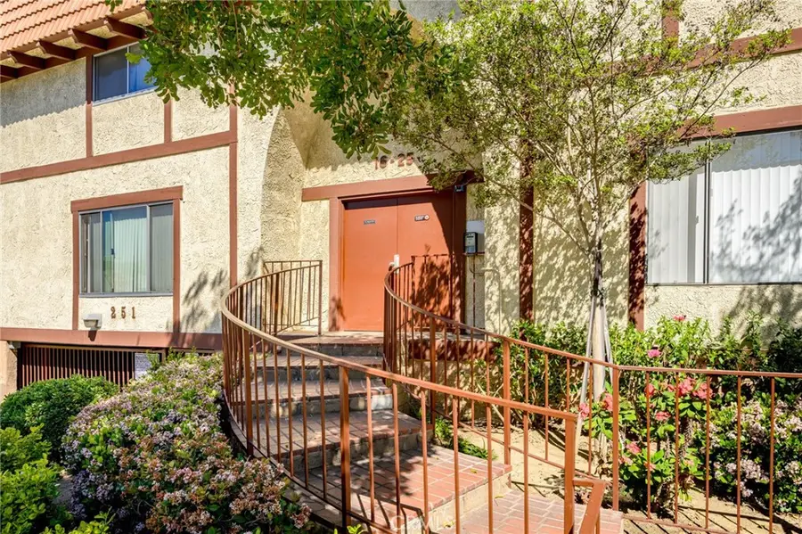 251 W Dryden Street #16, Glendale, CA 91202 - #2