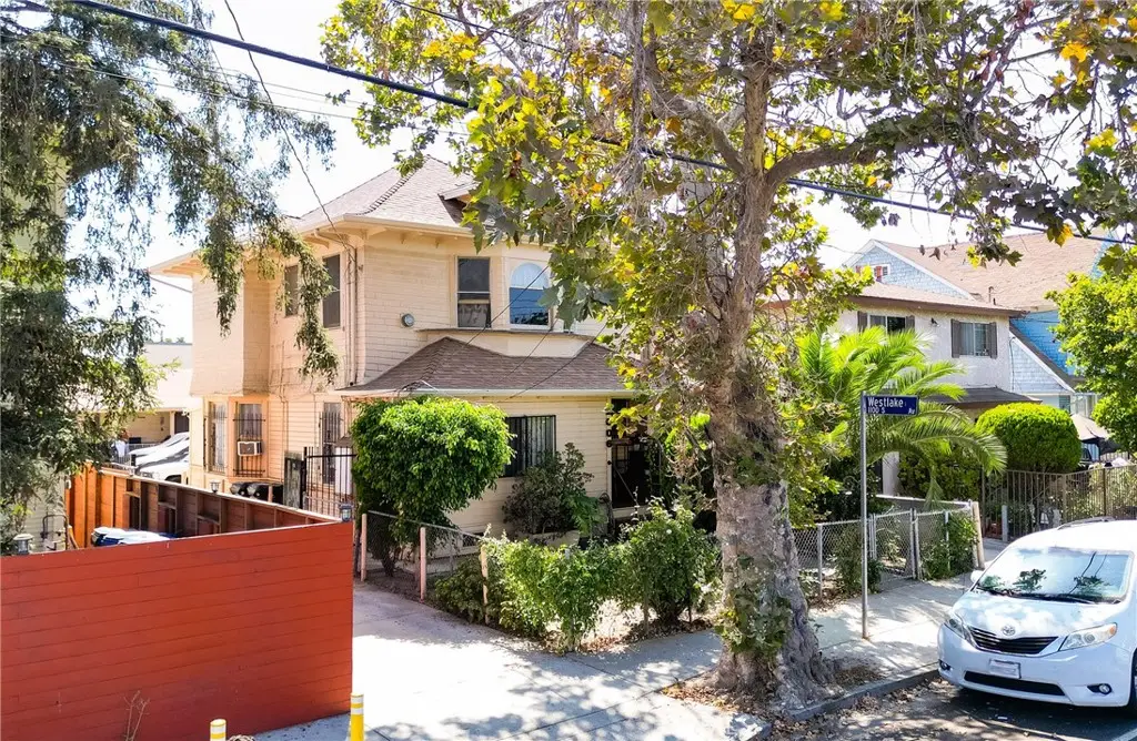 2006 W 12th Street, Los Angeles, CA 90006 - #1