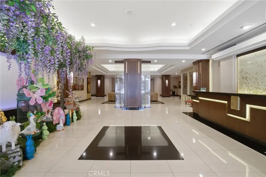 343 Pioneer #405, Glendale, CA 91203 - #3