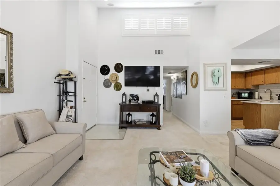 18408 Hatteras Street #14, Tarzana, CA 91356 - #3