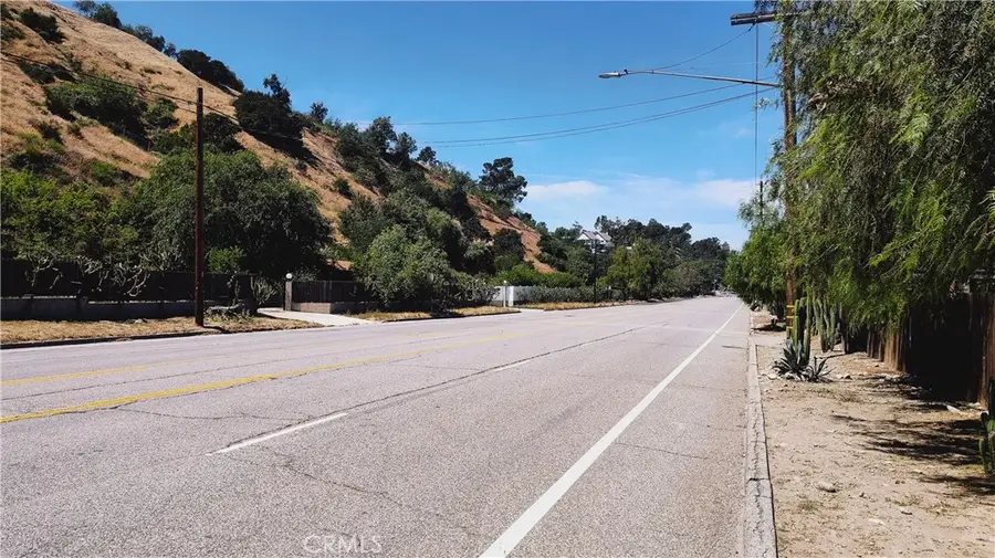 9562 Wentworth Street, Shadow Hills, CA 91040 - #2