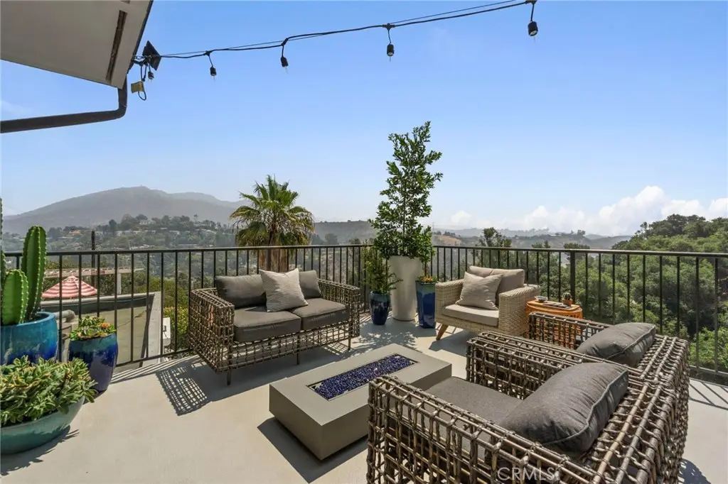 7010 Loyal Trail, Los Angeles, CA 90068 - #1