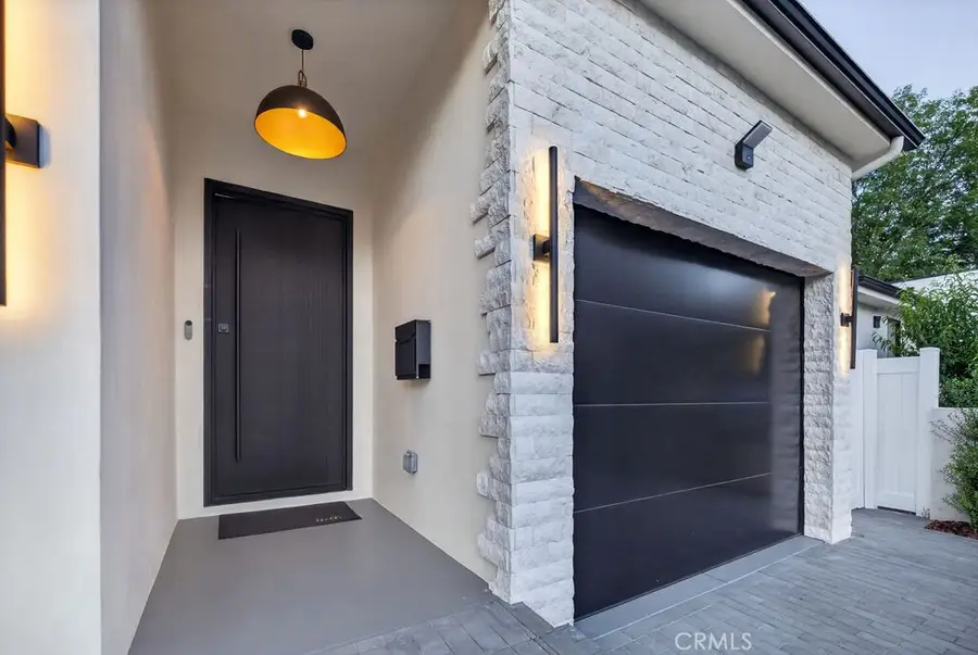 5940 Shoshone, Encino, CA 91316 - #3