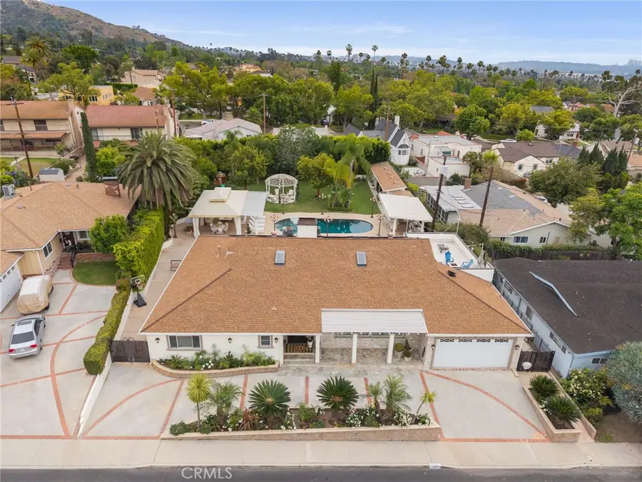 1030 E Valencia, Burbank, CA 91501 - #3