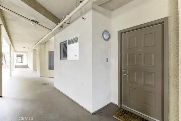2900 Fairway Avenue #407, La Crescenta, CA 91214