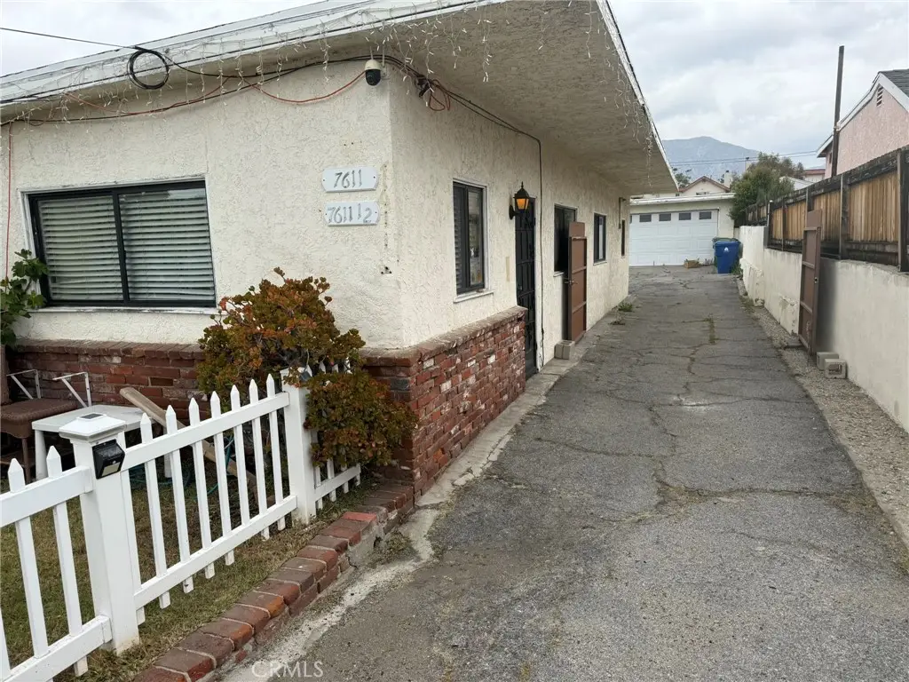 7611 Wyngate, Tujunga, CA 91042 - #1