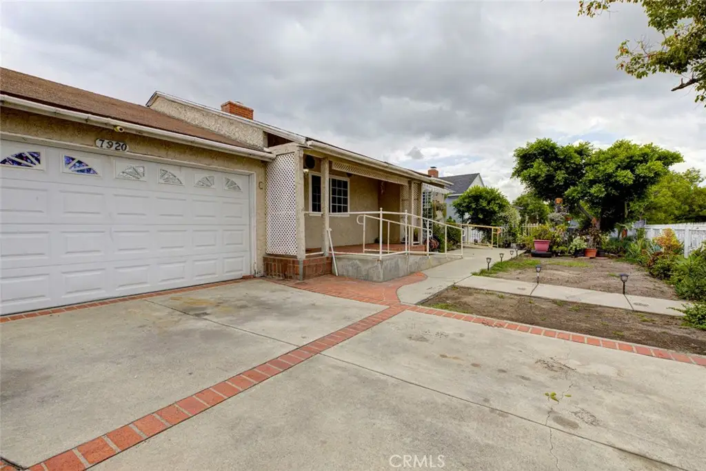7920 Riverton Avenue, Sun Valley, CA 91352 - #1