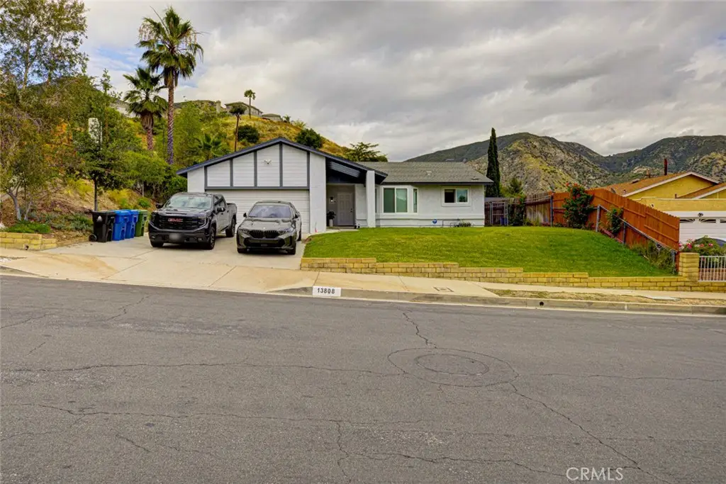 13808 Shablow Avenue, Sylmar, CA 91342 - #1