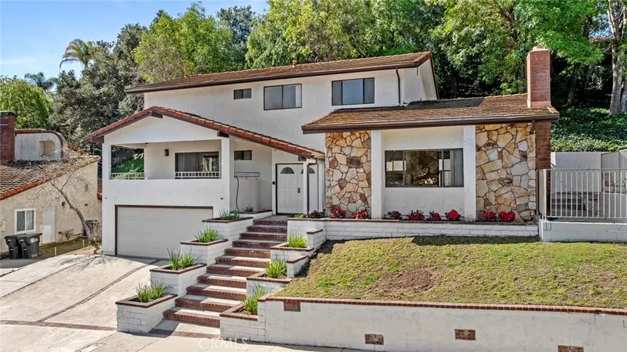 1321 Greenbriar Road, Glendale, CA 91207 - #2