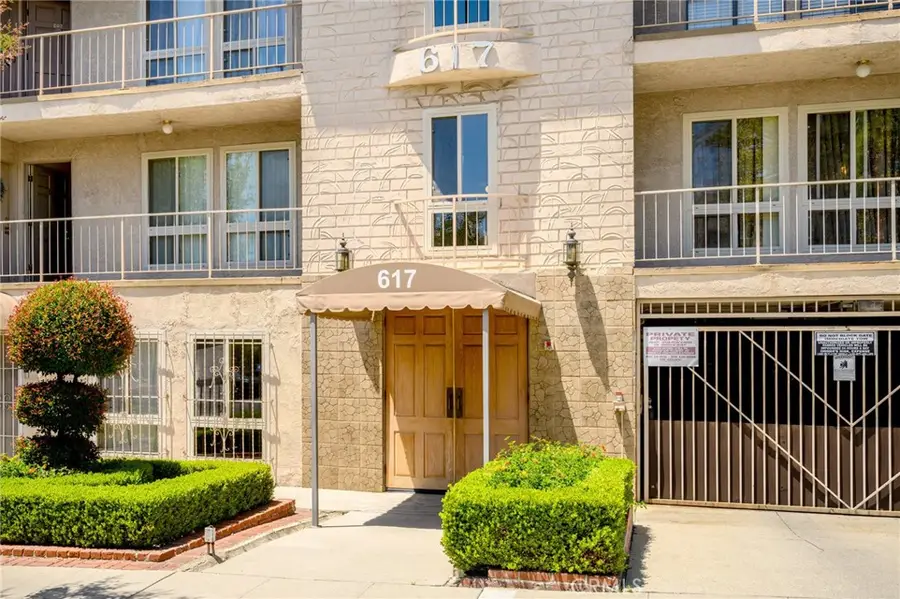 617 E Angeleno Avenue #206, Burbank, CA 91501 - #2