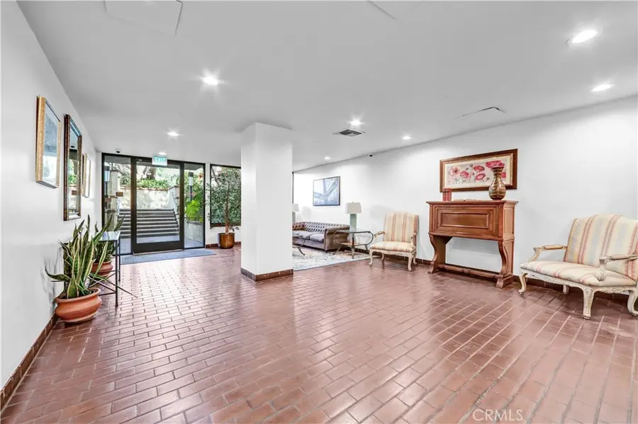 1900 Vine Street #212, Los Angeles, CA 90068 - #3