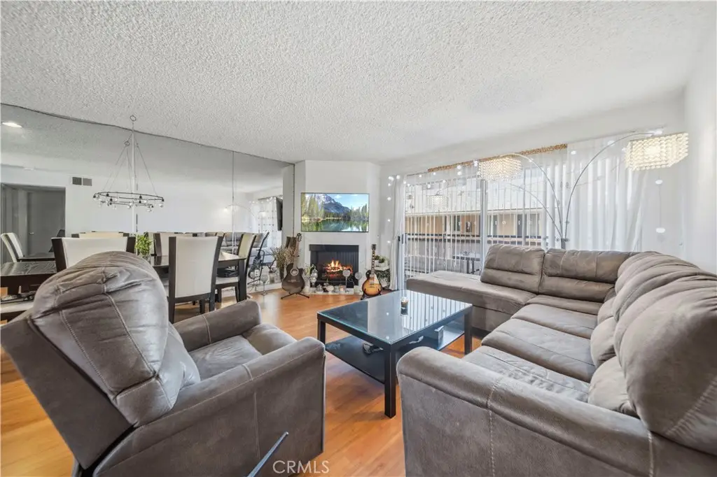 1236 1236 N Columbus Avenue #27, Glendale, CA 91202 - #1