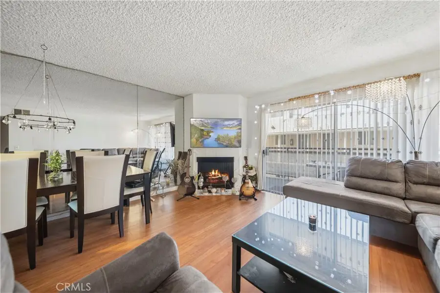 1236 1236 N Columbus Avenue #27, Glendale, CA 91202 - #2