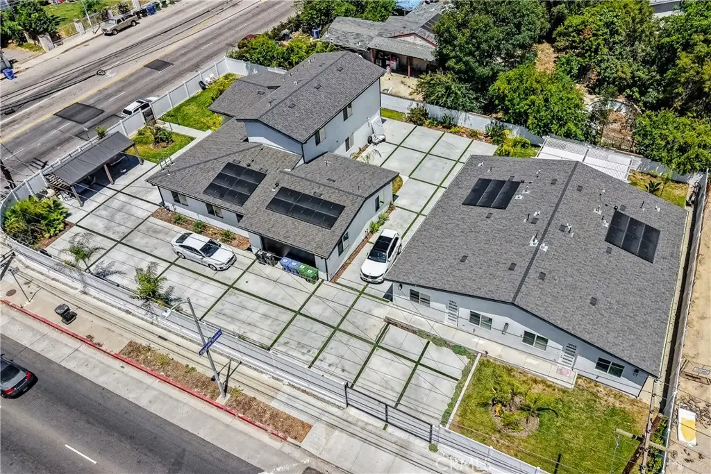 18853 Saticoy, Reseda, CA 91335 - #1