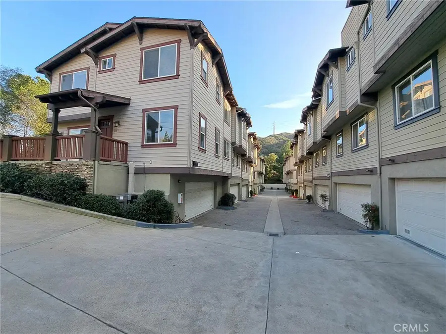 6300 Honolulu Avenue #101, La Crescenta, CA 91214 - #3