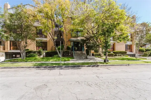 413 Hawthorne Street #206, Glendale, CA 91204