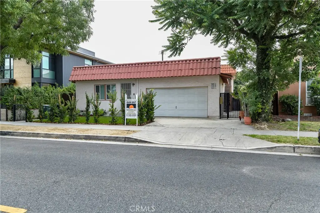 924 W Clark, Burbank, CA 91506 - #1