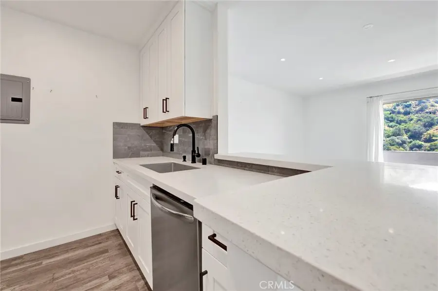 1935 Alpha #229, Glendale, CA 91208 - #3