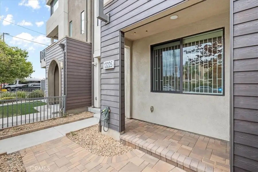 13225 Victory Blvd, Van Nuys, CA 91401 - #2