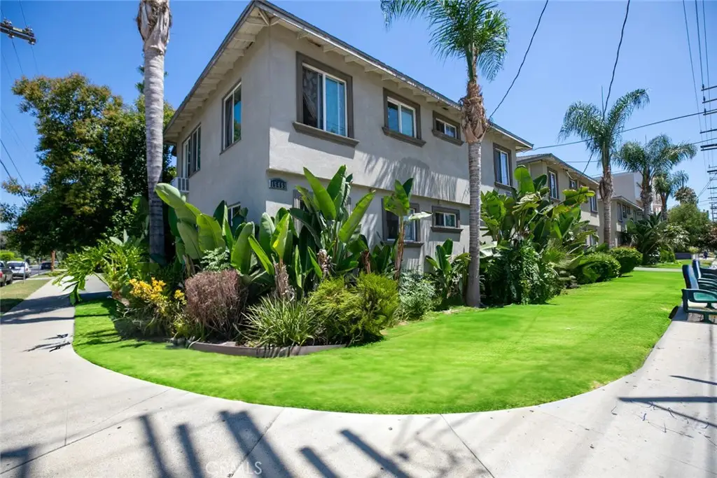 15455 Vanowen, Van Nuys, CA 91406 - #1