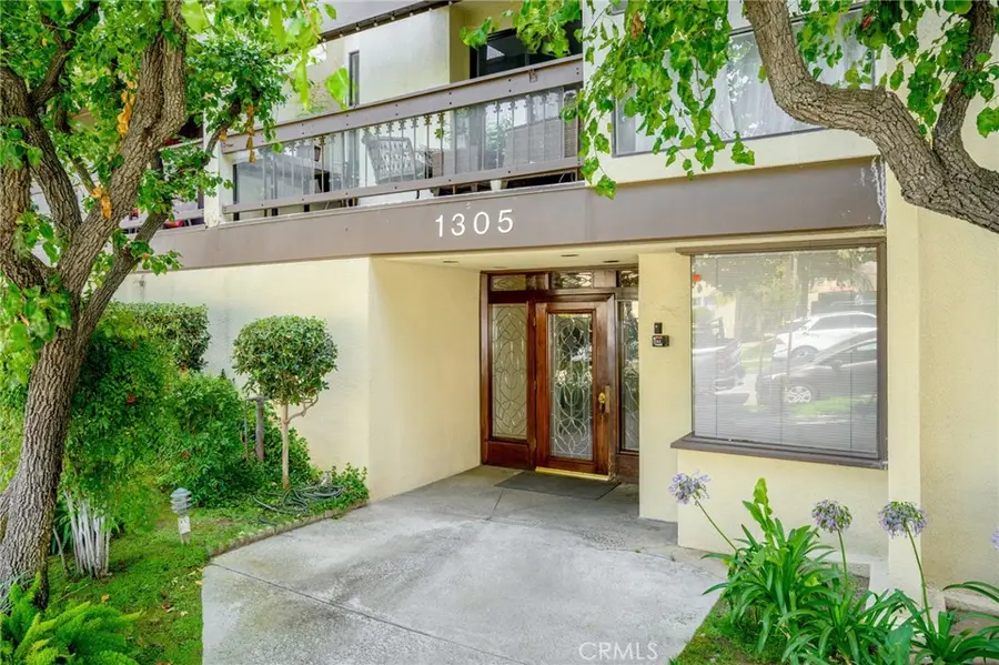 1305 N Columbus Avenue #109, Glendale, CA 91202 - #2