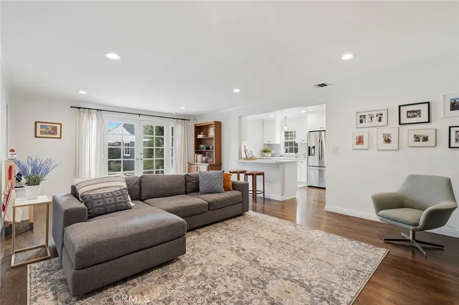 5423 Columbus Ave, Sherman Oaks, CA 91411 - #3
