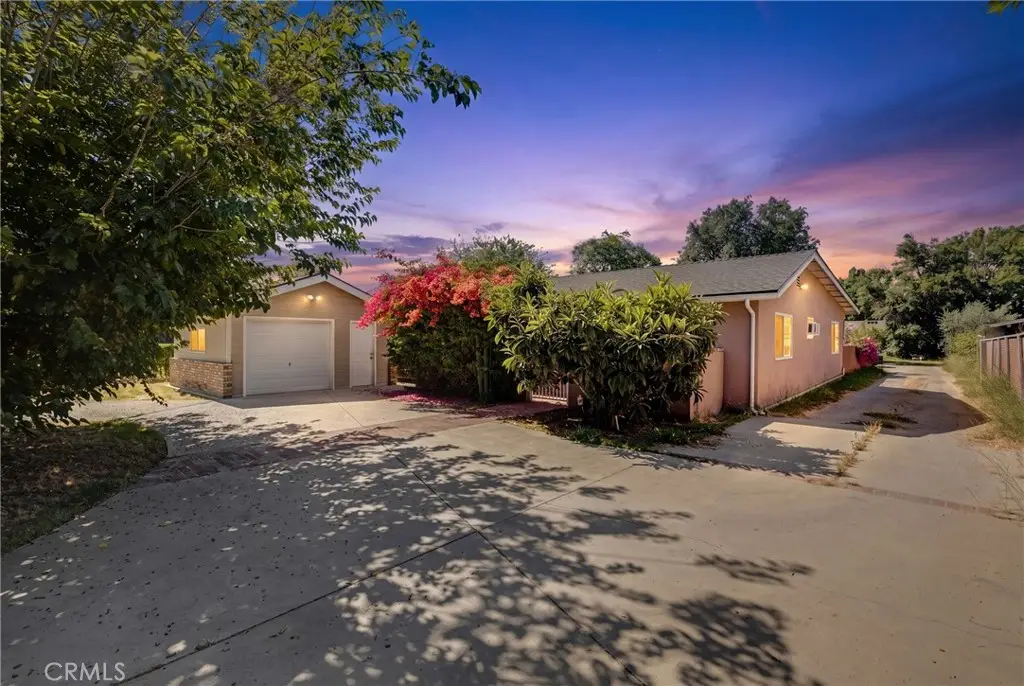 19000 Strathern, Reseda, CA 91335 - #1