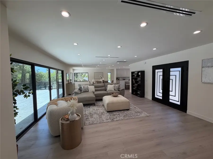 5843 Nevada, Woodland Hills, CA 91367 - #2