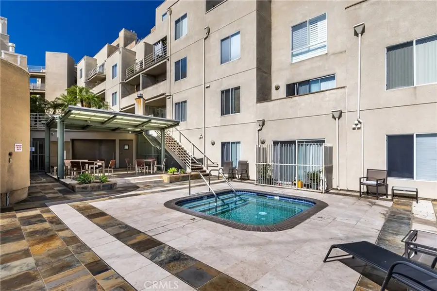 2915 Montrose Avenue #430, Glendale, CA 91214 - #2