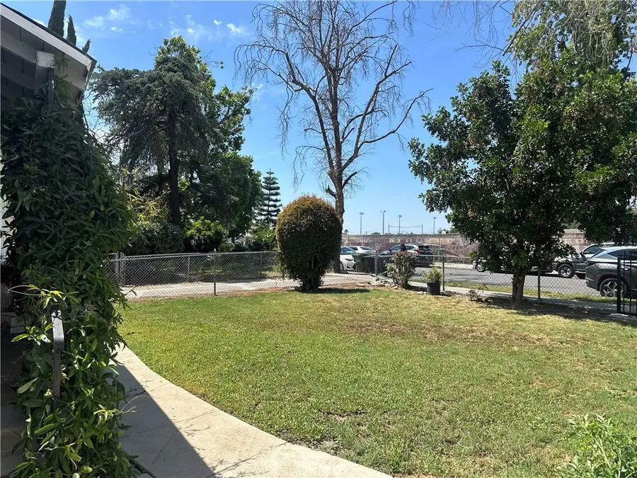 14736 Gilmore, Van Nuys, CA 91411 - #3