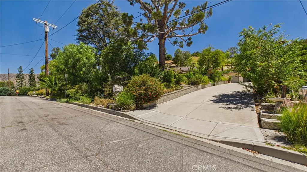 11246 Denivelle Place, Tujunga, CA 91042 - #1