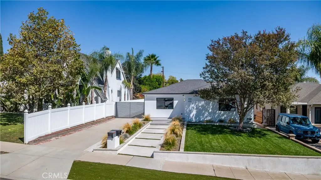828 E Fairmount Road, Burbank, CA 91501 - #1