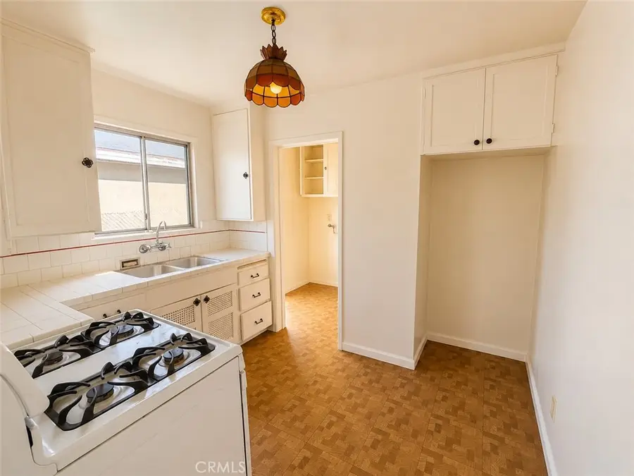 10558 Las Lunitas Avenue, Tujunga, CA 91042 - #2