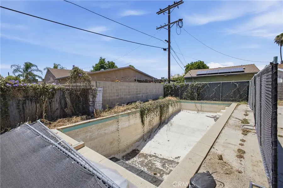 6729 Babcock Avenue, North Hollywood, CA 91606 - #2