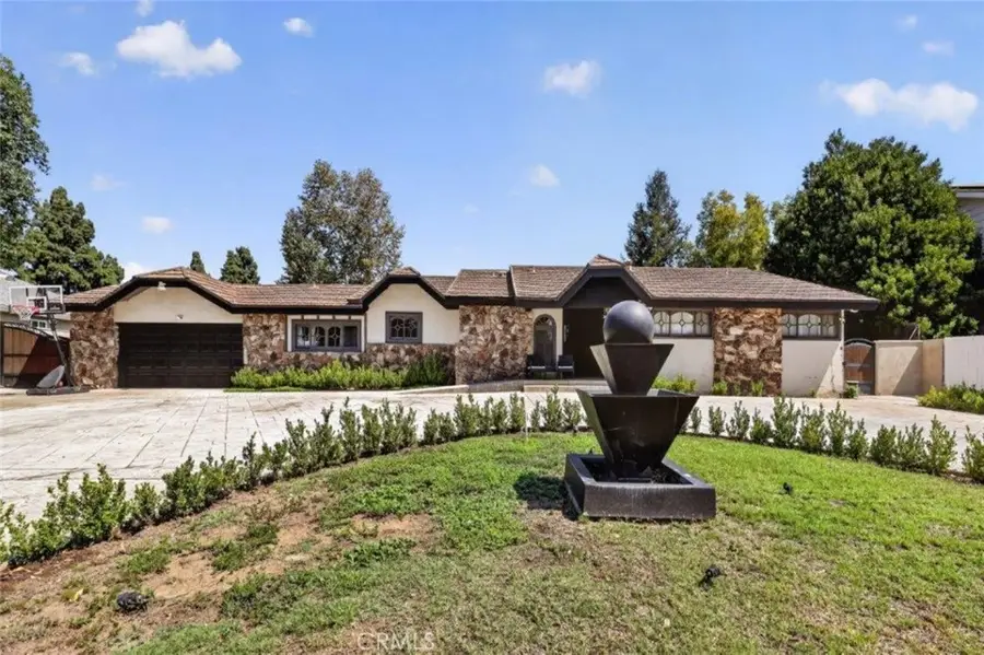 19457 Merridy Street, Northridge, CA 91324 - #2